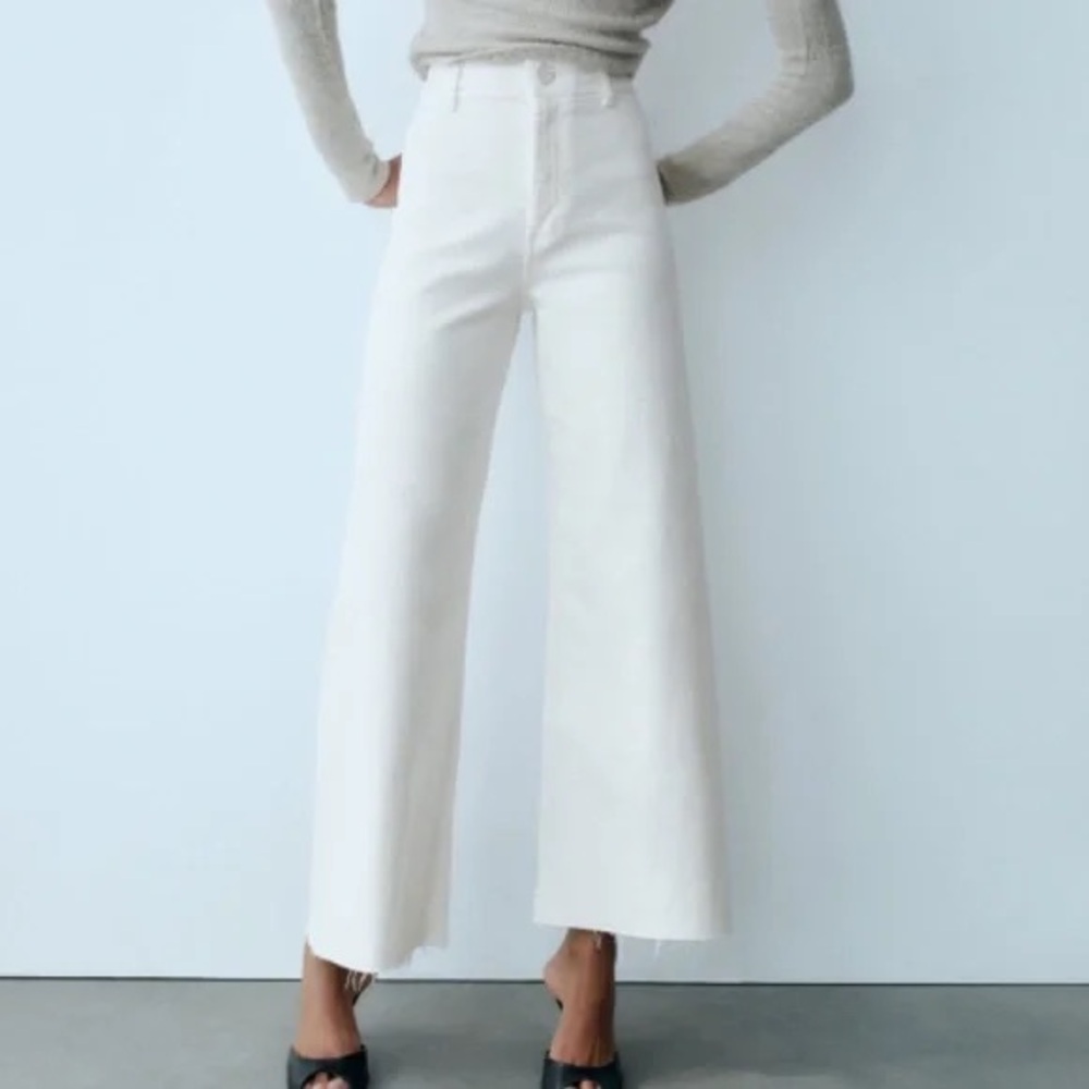 High-Waist Wide-Leg White Jeans